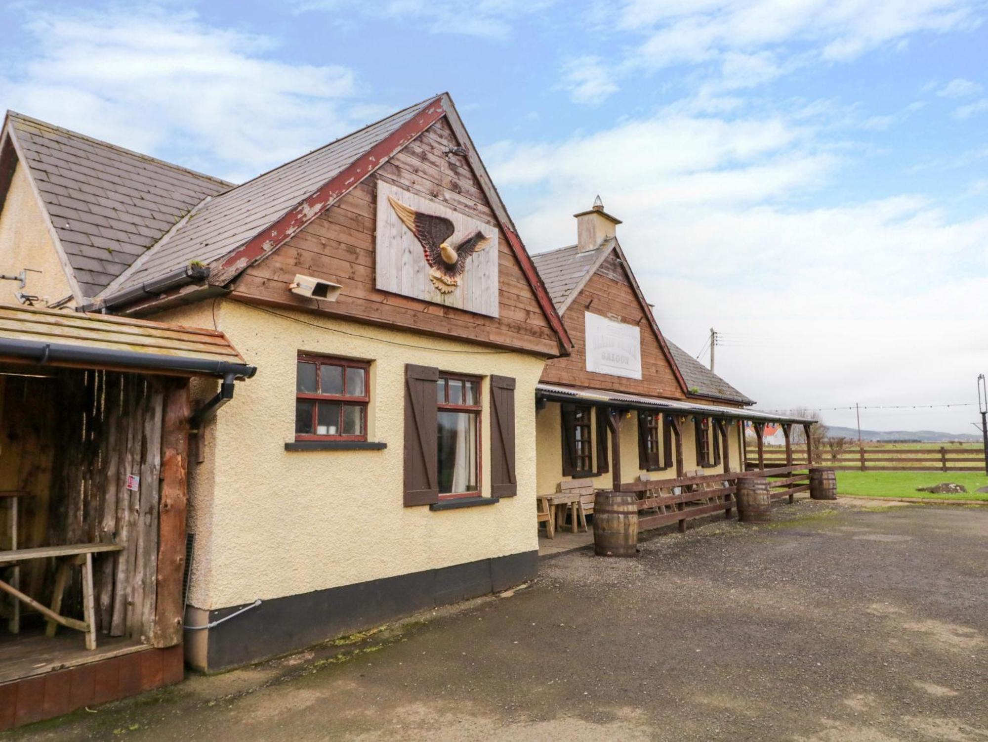 Apache Falls Lodge Limavady Esterno foto
